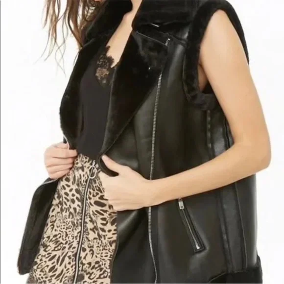 Forever 21 Black faux Leather fur lined moto Vest - Picture 4 of 5